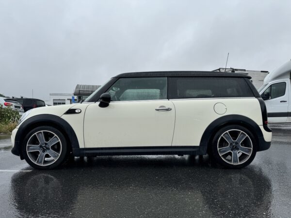 12/13 Mini Clubman 1.6L - 122hk ***CLILIPAKKE*** - Pano-soltak - Helskinn - TØFF BIL!!