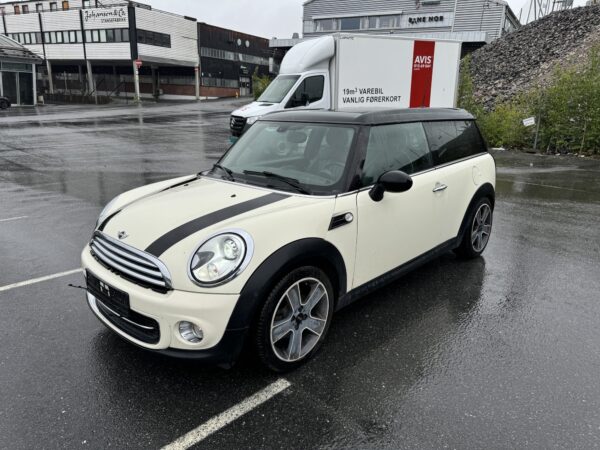 12/13 Mini Clubman 1.6L - 122hk ***CLILIPAKKE*** - Pano-soltak - Helskinn - TØFF BIL!! - Bilde 2