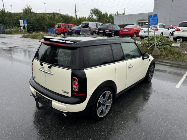 12/13 Mini Clubman 1.6L - 122hk ***CLILIPAKKE*** - Pano-soltak - Helskinn - TØFF BIL!! - Bilde 4