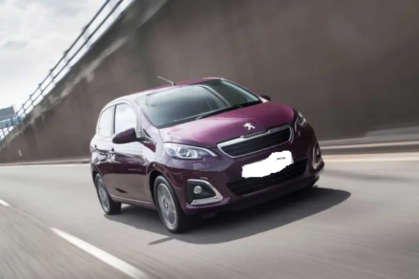 21.12.2015 Peugeot 108 MED AUTOMAT KUN GÅTT 40.000km................!!!!