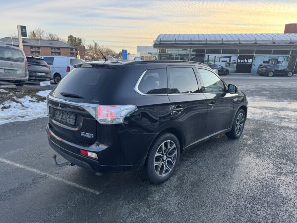 2014mod Mitsubishi Outlander 2.0L PHEV - HYBRID - 4x4 - AUTOMAT - EU til 30.11.2026! **les annonse