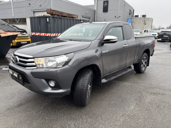 2017 Toyota HiLux 183000km - man gir - EU ok til jan 2027 - 4x4 - - Bilde 2