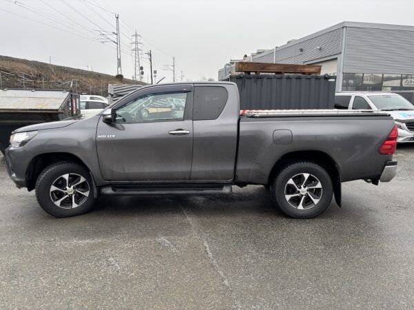 2017 Toyota HiLux 183000km - man gir - EU ok til jan 2027 - 4x4 - - Bilde 4