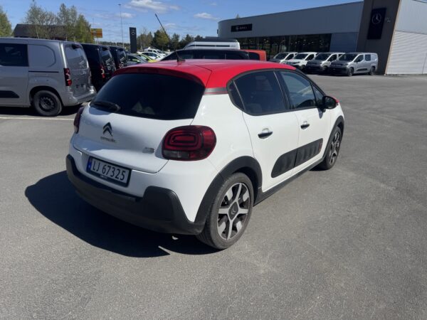 2017mod Citroen C3 110HK BENSIN + AUTOMAT - kompl hefte nylig skiftet  reg.reim + EU til 2027 - Bilde 4
