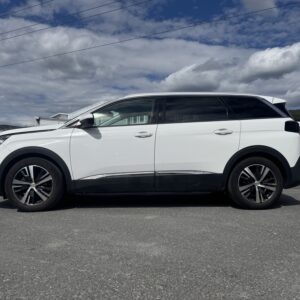 24.11.2017 Peugeot 5008 ALLURE TOPPUTGAVE 131hk Bensin AUTOMAt 7-seter - kommer fra motorbytte!